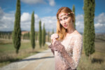 Romantické focení fashion mezi toskánskými cypřiši Model Veronika Růžičková